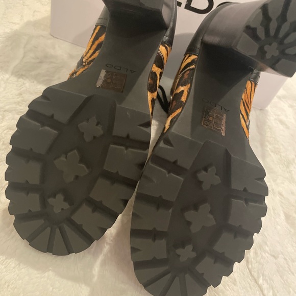 ALDO leopard print moto-inspired ankle boots. Size 10. NEW!! - Picture 8 of 9